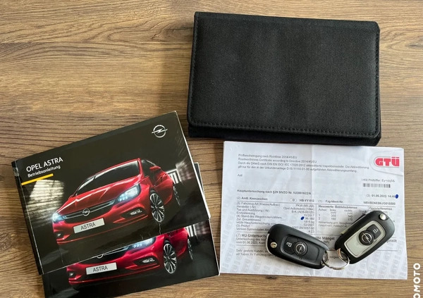 Opel Astra cena 44999 przebieg: 108000, rok produkcji 2017 z Czechowice-Dziedzice małe 742